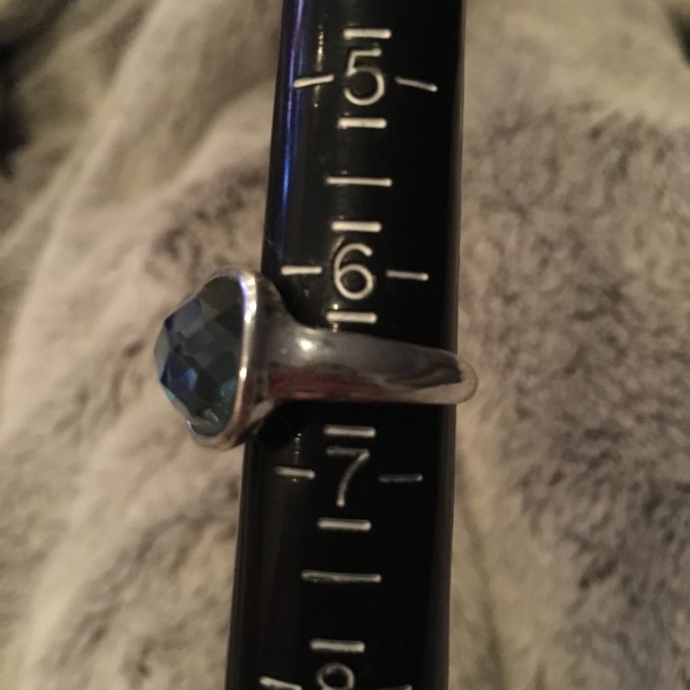 Ring - Picture 3 of 5